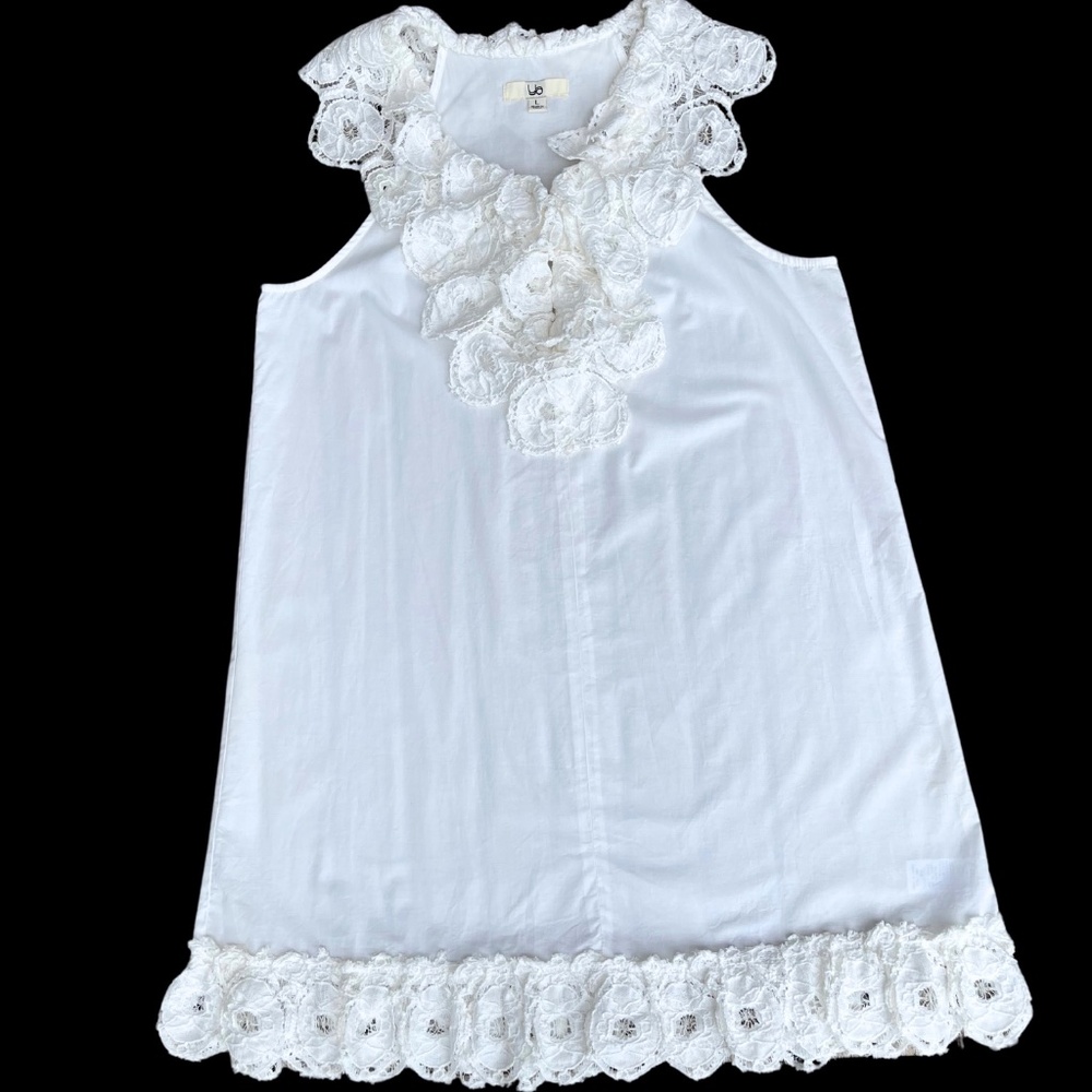 Ya brand, White Dress with Lace Collar and Hem, Large